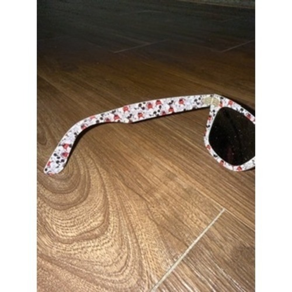 Ray-Ban RB2140 Disney Mickey Mouse Limited Edition Wayfarer Sunglasses w/ Cloth - Picture 6 of 8